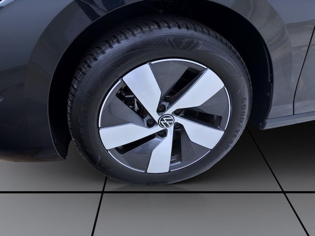 Volkswagen Passat 1.5 eTSI Business DSG Variant