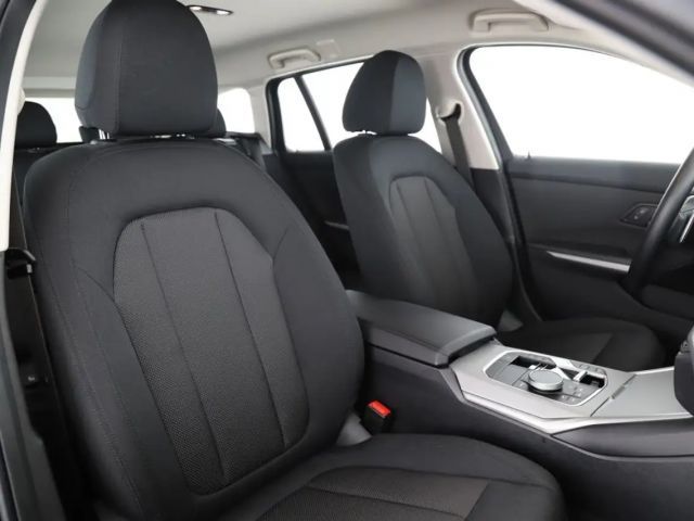 BMW 320 320d Touring xDrive