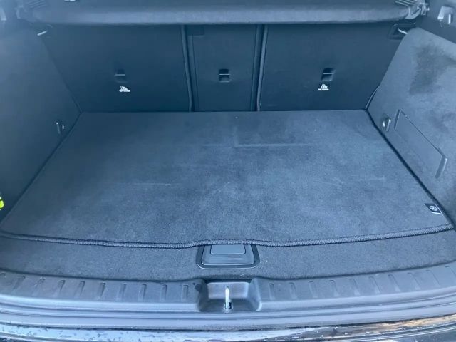 Mercedes-Benz GLA 180 Progressive