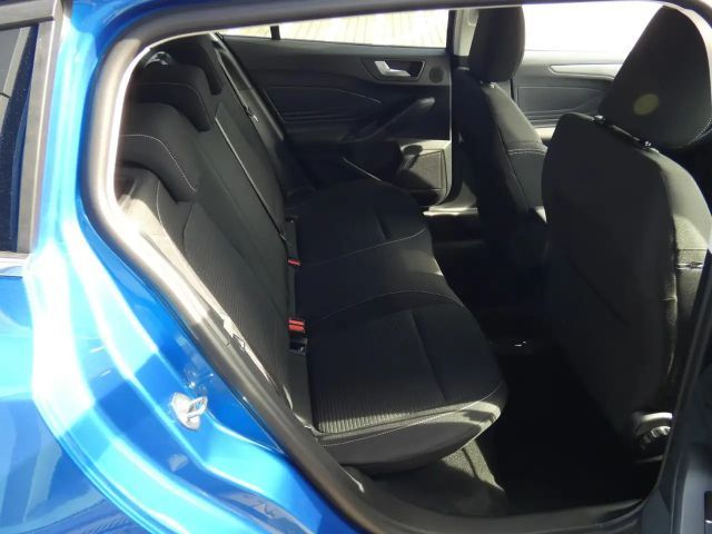 Ford Focus Titanium Wagon