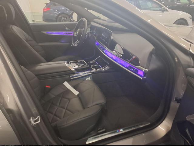 BMW 740 740d M-Sport Sedan xDrive