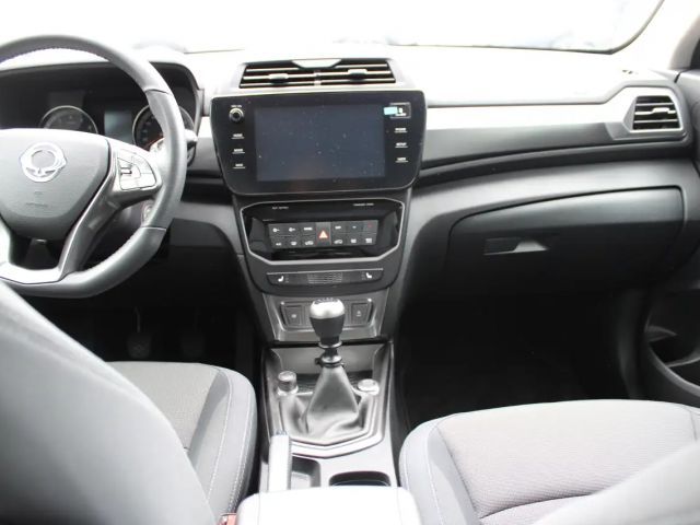 SsangYong Tivoli 2WD Quartz