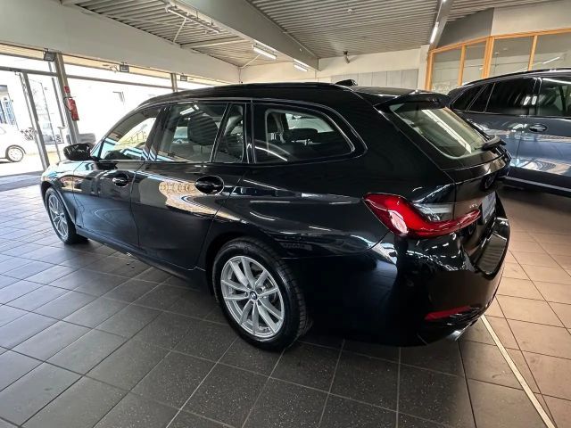 BMW 320 320d Touring xDrive