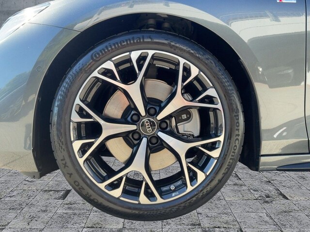 Audi A6 Avant Quattro S-Tronic