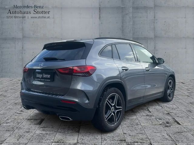 Mercedes-Benz GLA 250 4MATIC AMG Line