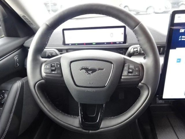 Ford Mustang Mach-E RWD