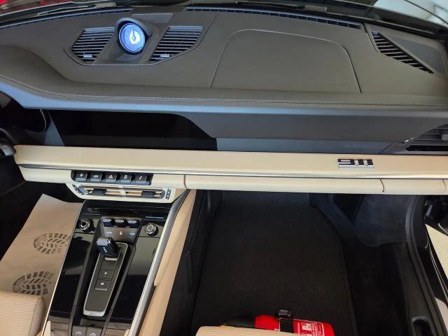 Porsche 992 4 Cabrio S Targa