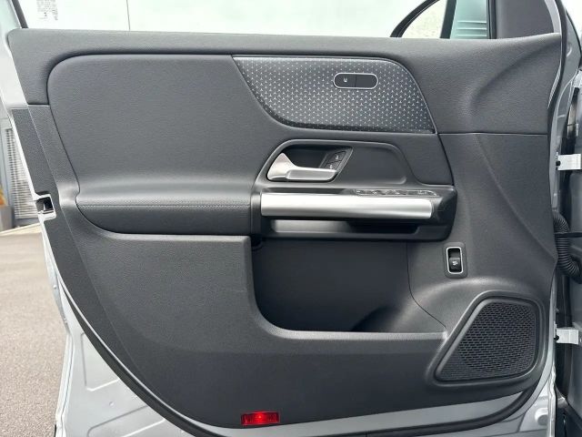 Mercedes-Benz GLA 200 4MATIC GLA 200 d