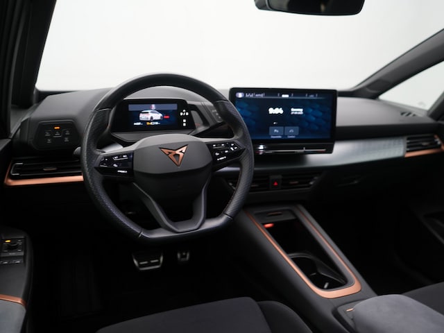 Cupra Born Born  PANO NAVI VIRT ACC LEDER KAM SHZ CARPLAY