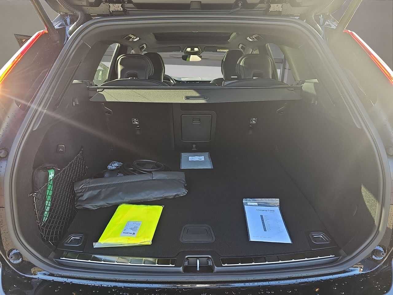 Volvo XC60 AWD Plus T8