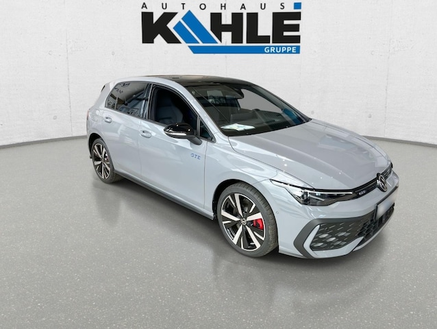 Volkswagen Golf CarPlay Hyb. Matrix Pano ACC AHK