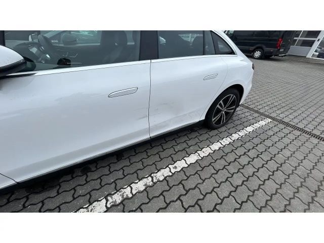 Mercedes-Benz EQE 300 Advanced Sedan