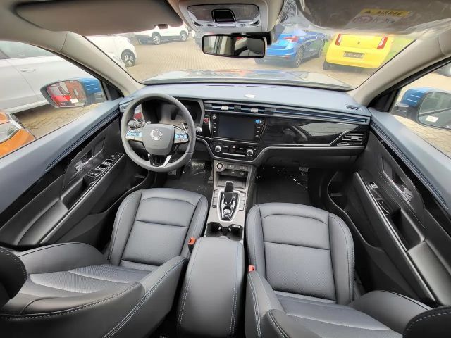 SsangYong Korando eMotion TITANIUM+ACC+LED+VERKEHRSZEICHEN