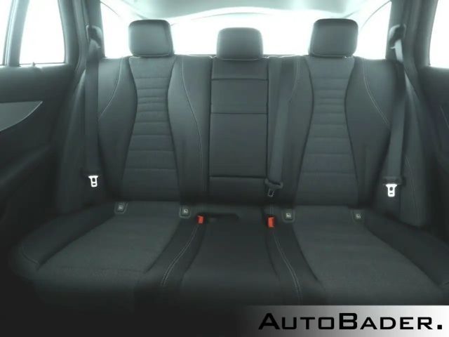 Mercedes-Benz E 220 AVANTGARDE E 220 d Estate