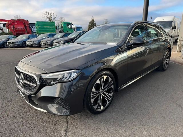 Mercedes-Benz E 220 AVANTGARDE E 220 d Estate