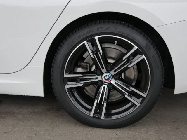 BMW 330 330e M-Sport Sedan xDrive