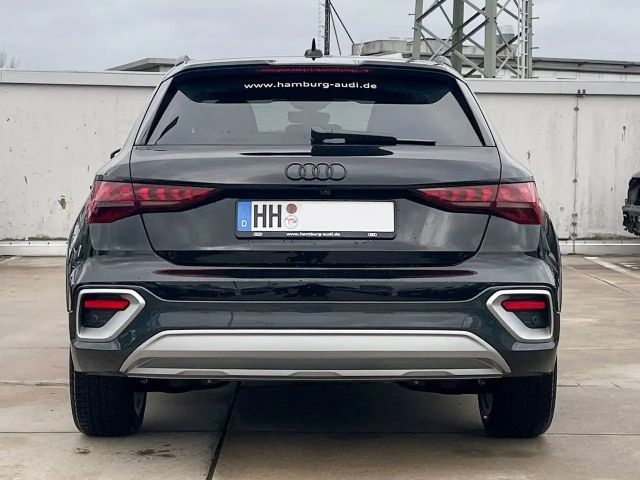 Audi A3 35 TFSI S-Tronic Sedan