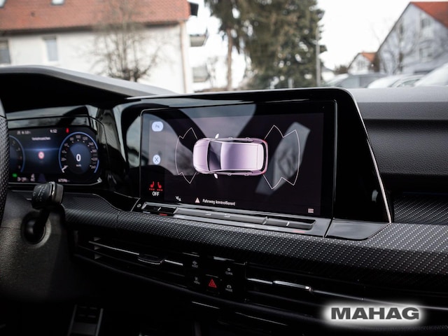 Volkswagen Golf 1.5 eTSI Golf VIII R-Line