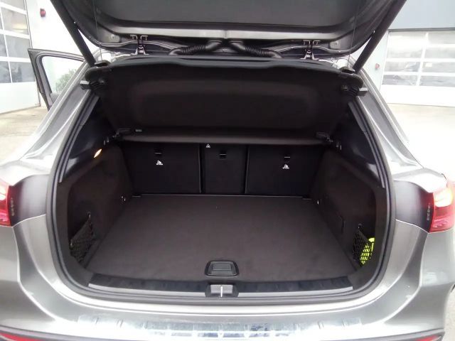 Mercedes-Benz GLA 180 AMG Line