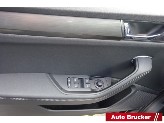 Skoda Superb 2.0 TDI Combi Style Style