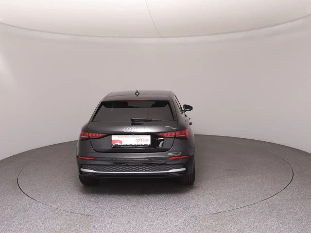 Audi A3 30 TFSI Sedan