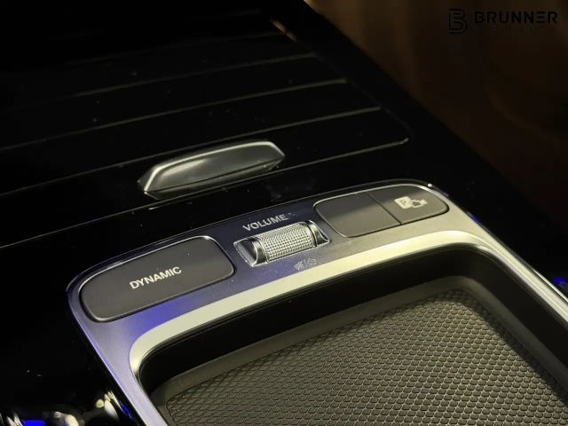 Mercedes-Benz CLA 200 AMG Line Coupé