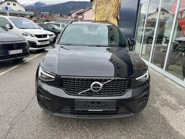 Volvo XC40 Dark Plus