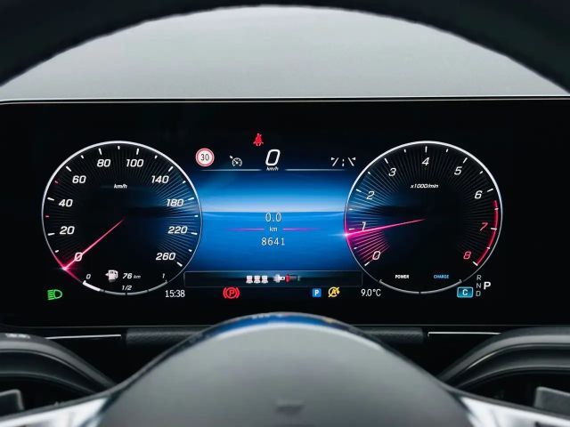 Mercedes-Benz GLA 200 Progressive Sedan