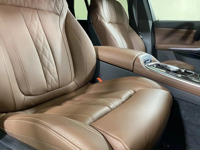 BMW X5 M60i xDrive