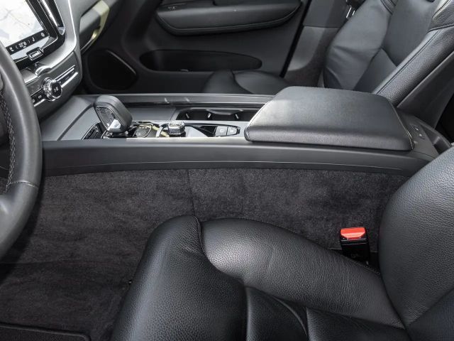 Volvo XC60 Dark Plus