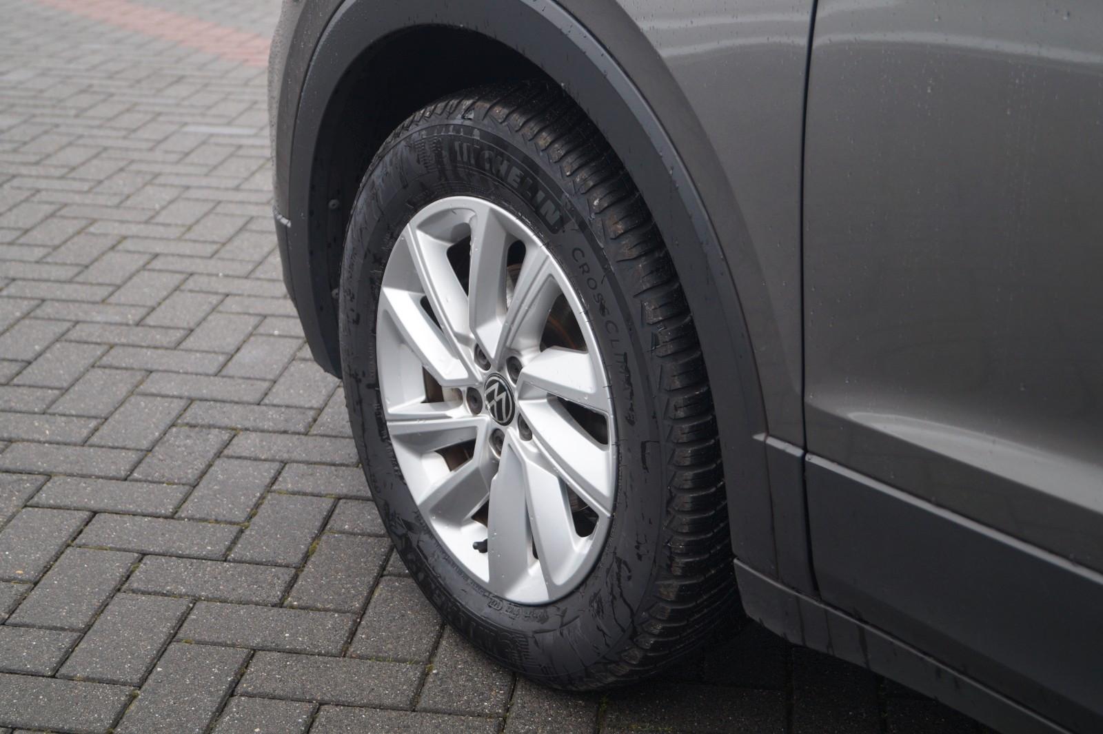 Volkswagen T-Cross *1.Hand*Navi*AHK*Front*Kamera*SHZ*DAB*