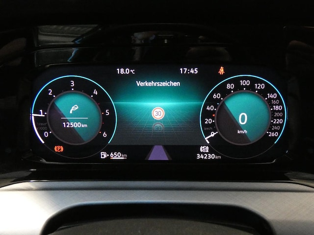 Volkswagen Golf Life Variant