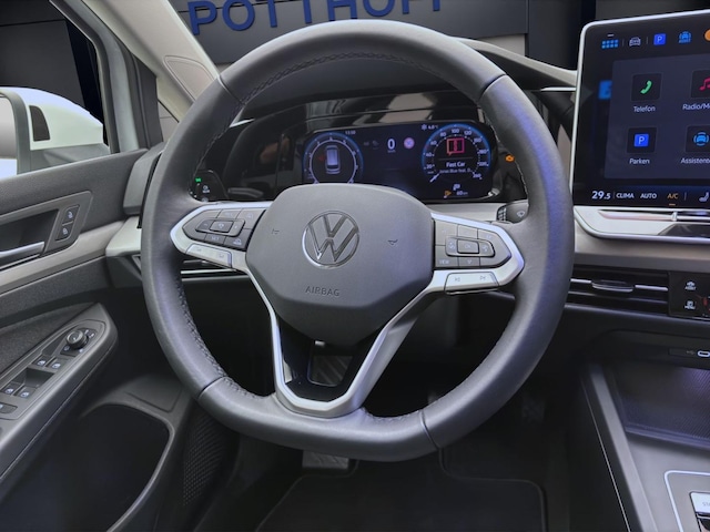 Volkswagen Golf 1.5 eTSI DSG Life Variant