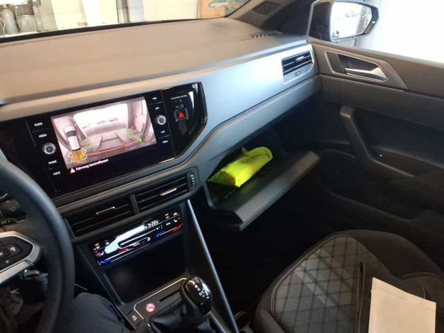 Volkswagen Polo 1.0 TSI DSG R-Line
