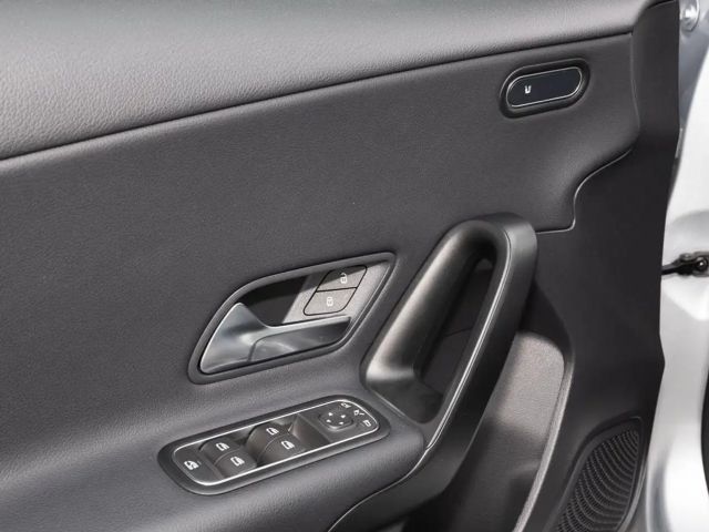 Mercedes-Benz A 180 Hatchback