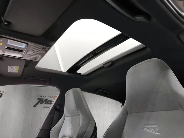 Volkswagen Golf 2.0 TSI DSG R-Line Style