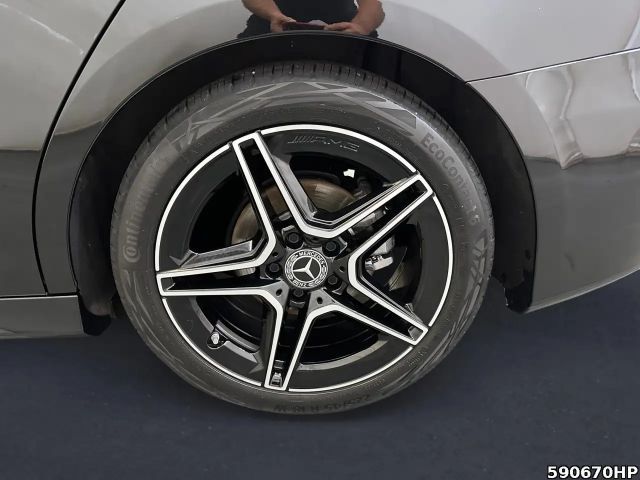 Mercedes-Benz A 180 AMG Line