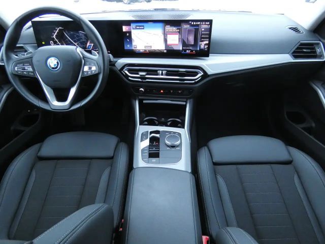 BMW 330 330e Touring