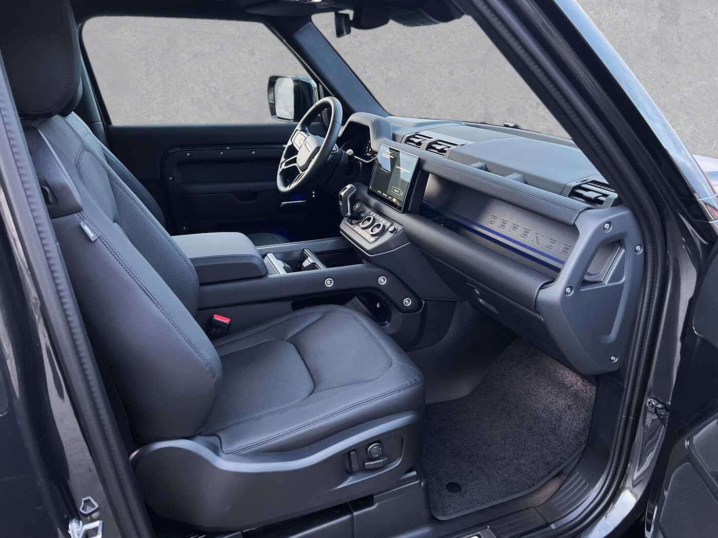 Land Rover Defender 90 Dynamic SE