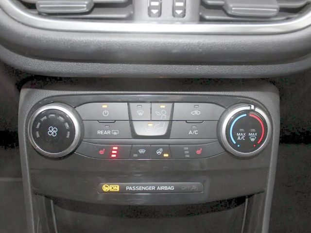 Ford Puma EcoBoost Titanium