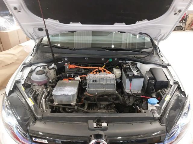 Volkswagen Golf e-Golf
