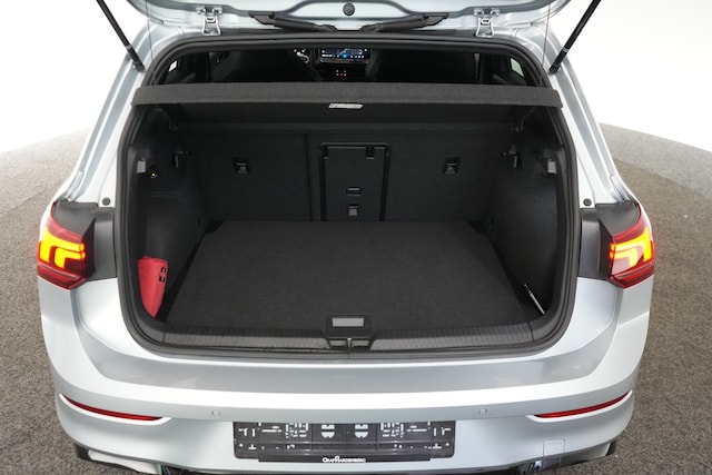 Volkswagen Golf 1.5 eTSI DSG Golf VIII R-Line