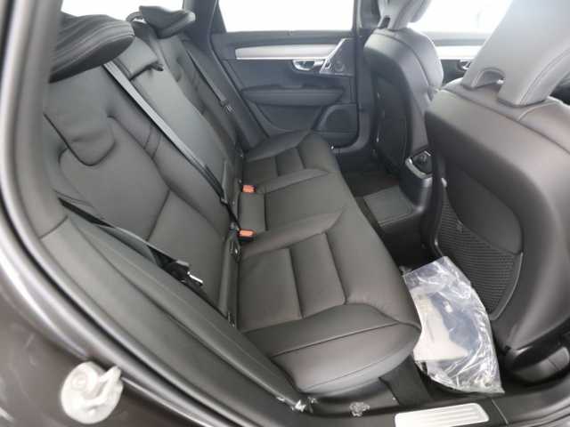 Volvo V90 AWD Dark Plus T8