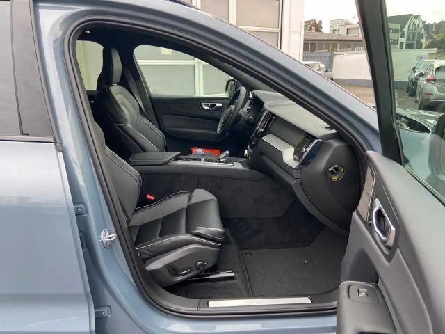 Volvo XC60 AWD Plus T6