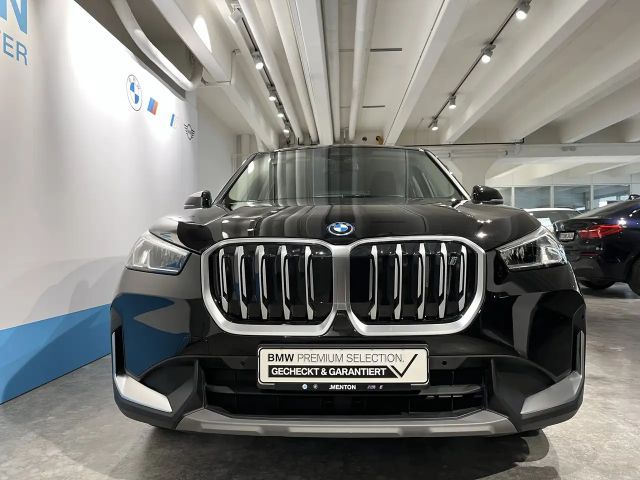 BMW iX1 xDrive30