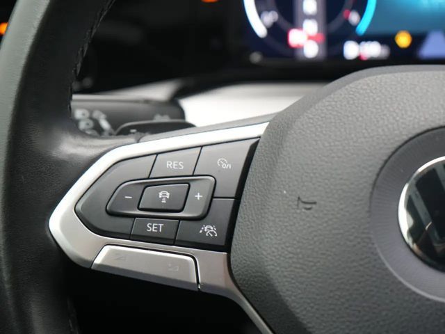 Volkswagen Golf DSG Golf VIII Life Variant