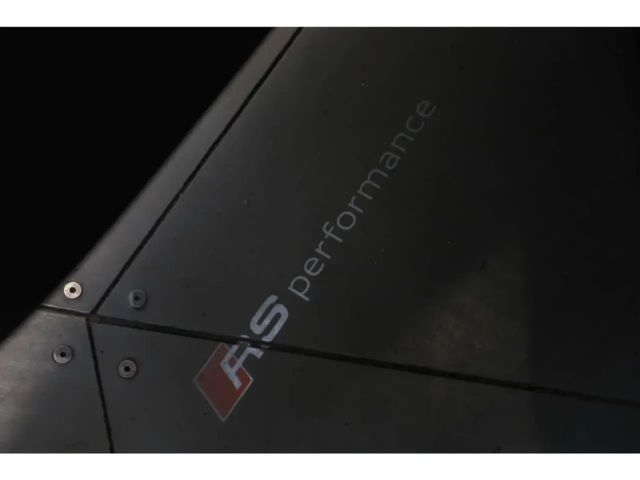 Audi RS Q8 Performance Quattro