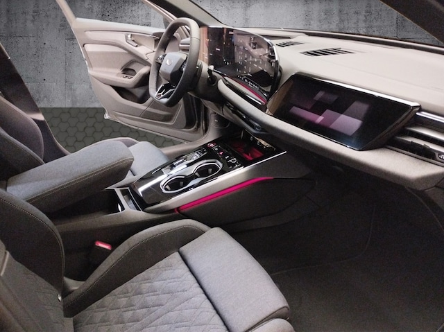 Audi A6 Avant Quattro S-Tronic