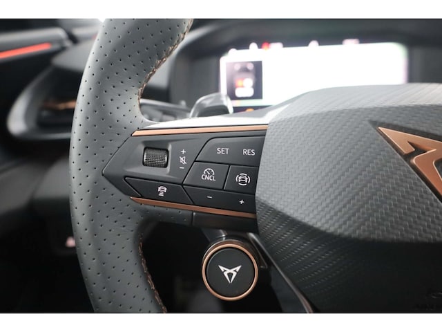 Cupra Terramar 1.5 e-Hybrid VZ