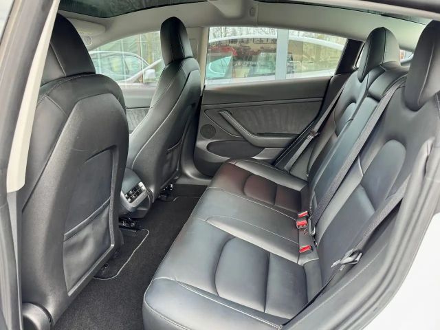 Tesla Model 3 Long Range